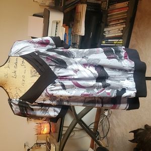 Maurices size 3 geometric abstract design blouse